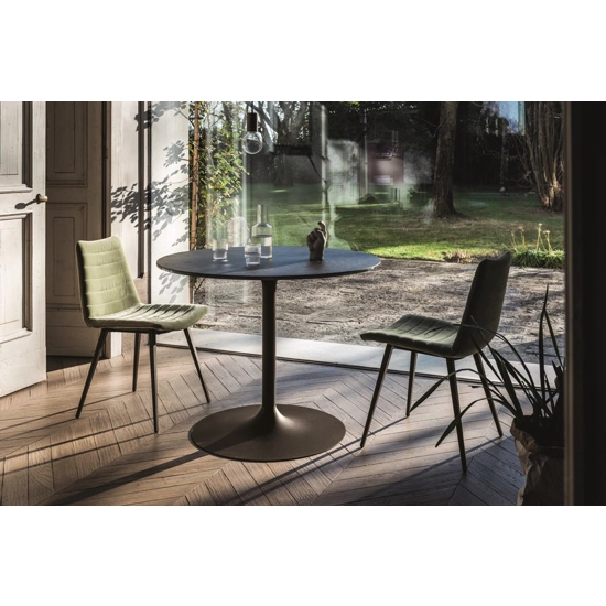 S M Q TS case Upholstered chairs Midj 4