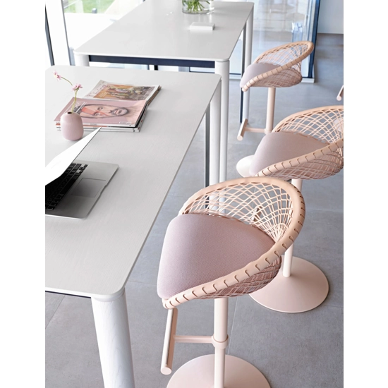 P47 SG stool TS-CU Stools in leather and eco-leather Midj 1