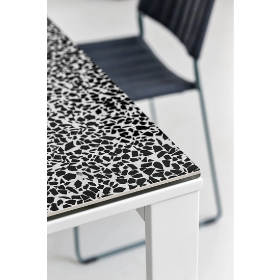 Marco Polo 140x140 (230) Modern tables Midj 4