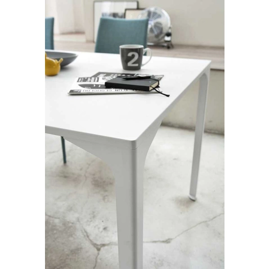 Armando 80x80 Fixed tables Midj 1