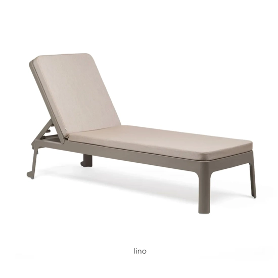 Plano Sunbeds and deck chairs in the garden Nardi 5