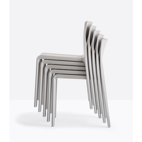 Volt 670 - Design Claudio Dondoli - Marco Pocci 2013 Plastic chairs Pedrali 10