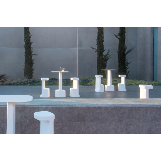 Serif 860 - Design Odo Fioravanti 2011 Sgabelli contract Pedrali 1