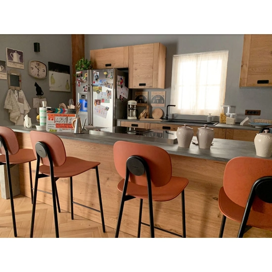 Tata Young Sgabello (seduta e schienale in plastica o legno) Sgabelli contract Point 2