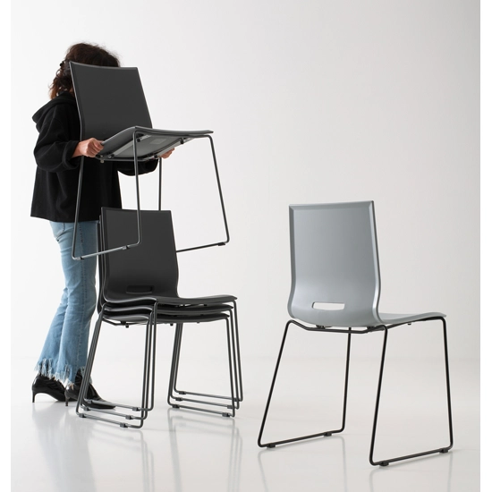 Elena Sedie in plastica di design Point 3