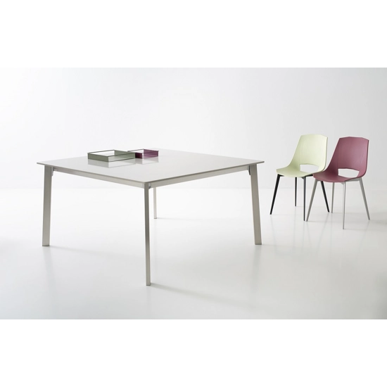 Eva Gamba a Spillo (seduta plastica) Plastic chairs point 12