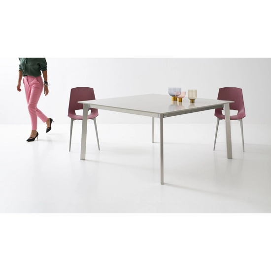 Eva Gamba a Spillo (seduta plastica) Plastic chairs point 14