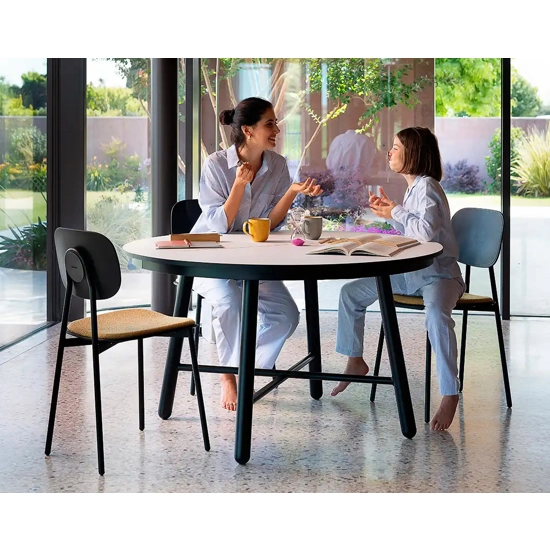 Tata Young (seduta e schienale in plastica o legno) Sedie in plastica di design Point 2