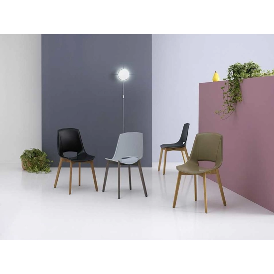 Eva 5 (seduta plastica o cuoio) Sedie in legno moderne Point 1