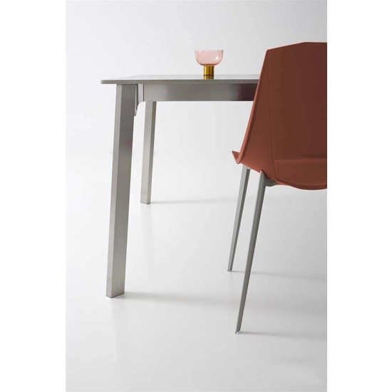 Eva Gamba a Spillo (seduta plastica o cuoio) Sedie in plastica di design Point 3