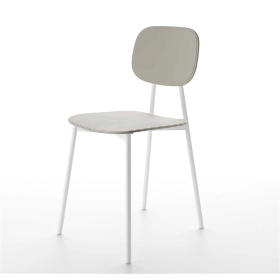 Tata Young (seduta e schienale in plastica o legno) Sedie in plastica di design Point 1
