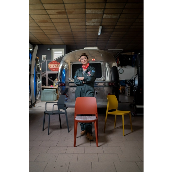 TYPE Plastic chairs point 9