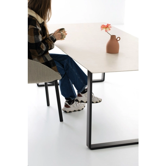 Otto 160x90 Tavoli moderni Point 6