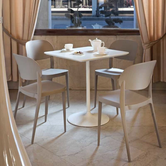 Amy Sedie in plastica di design Progetto Sedia 1