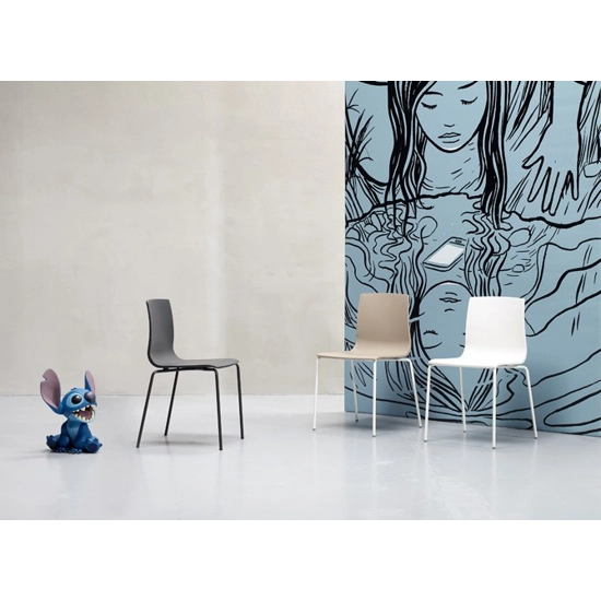 Alice Chair Living room chairs Scab 12
