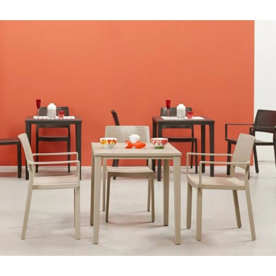 Timo 80x80 Tavoli contract Scab 3