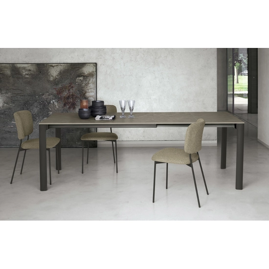 Podio 110x70 (150) Tavoli in ceramica Sedit