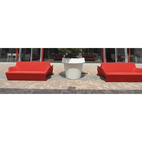Kami yon Sofas for commercial premises Slide 2