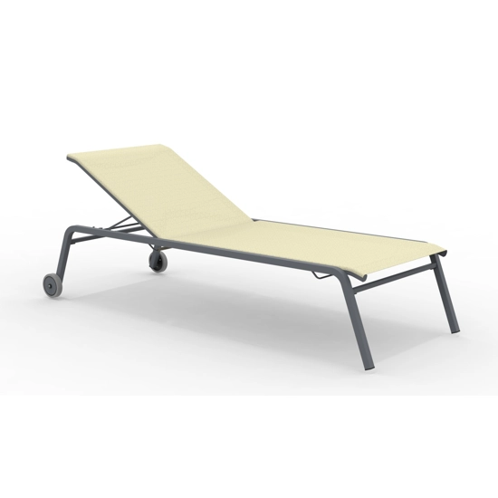 Alice Lettino Sunbeds and deck chairs in the garden Vermobil 1